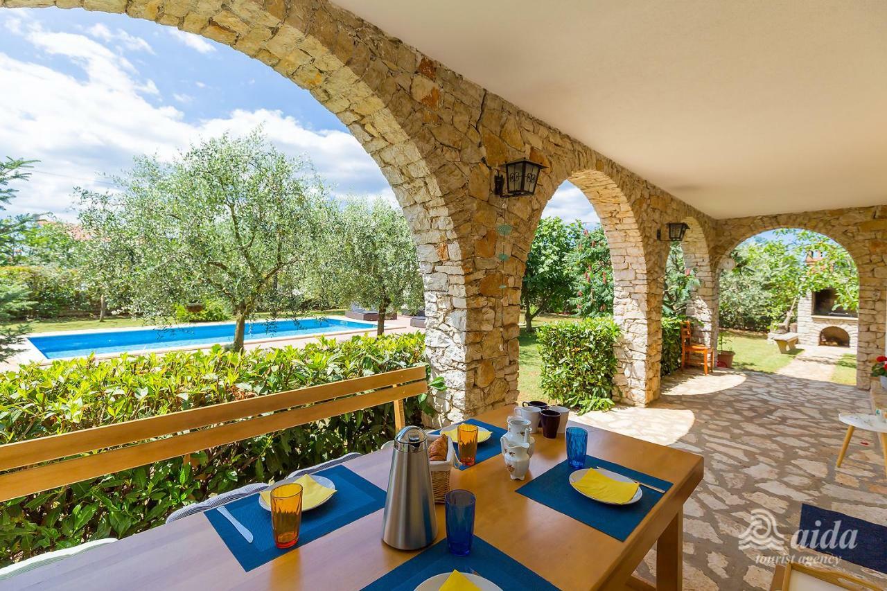 Family Vacation Villa Žbandaj Exterior foto